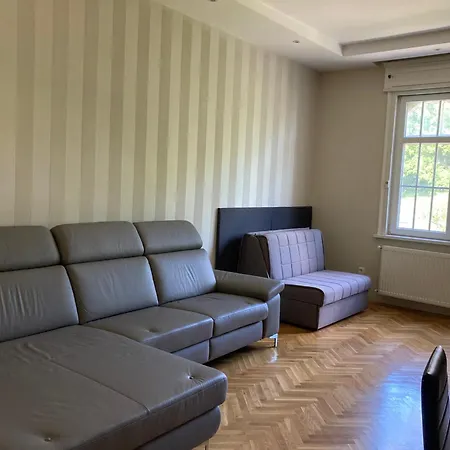 Castel View Apartment *