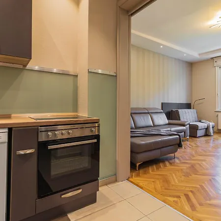 Apartment Castel View *